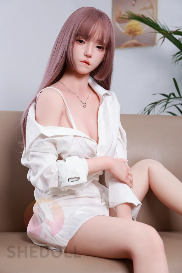 Chloe 158cm - Poupée en Silicone Réaliste
